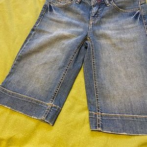 Tommy Hilfiger Jean Shorts (Used But In Great Condition) Size 2